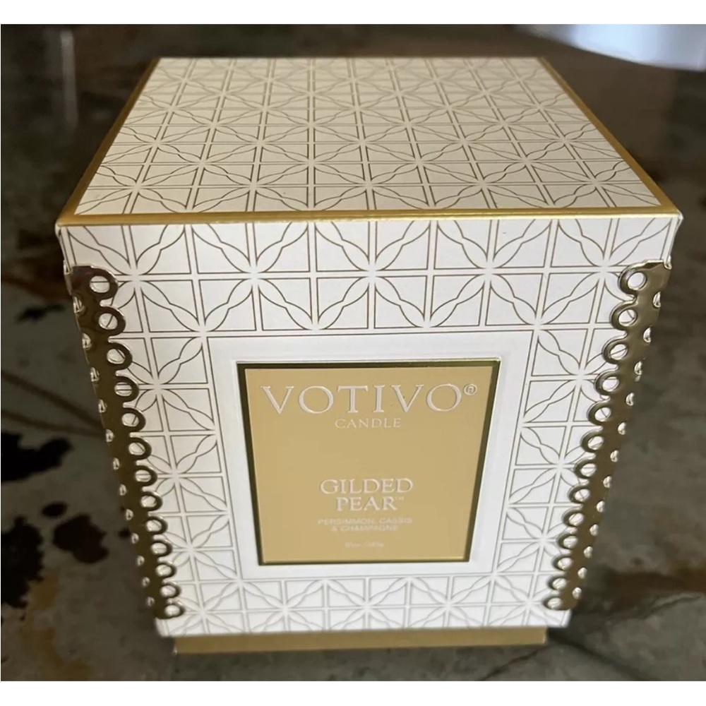 Votivo Gilded Pear Candle - Cream and Gold new in box